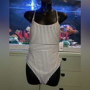 Ladies new with tags  One Piece Swimsuit shade shore black & white size M